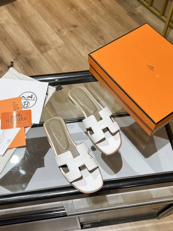 Hermes Shoe 